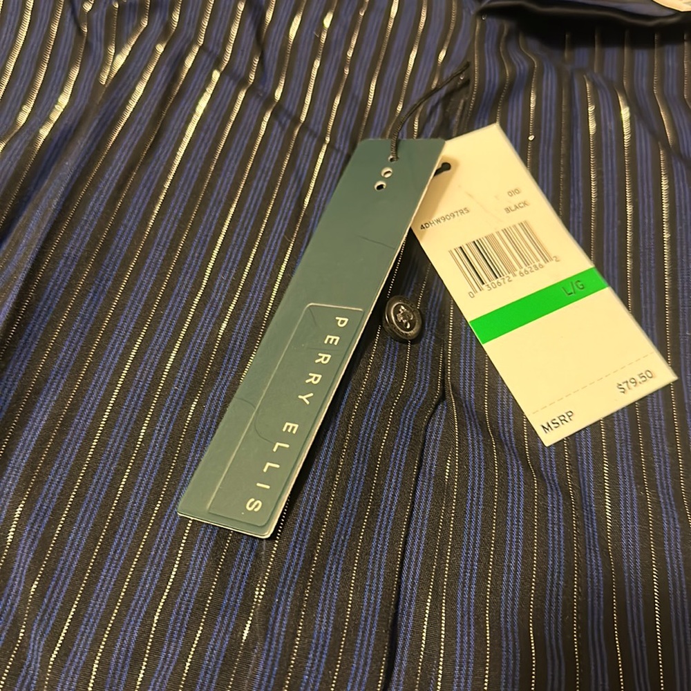 Perry Ellis Slim Fit Button down - Picture 5 of 11